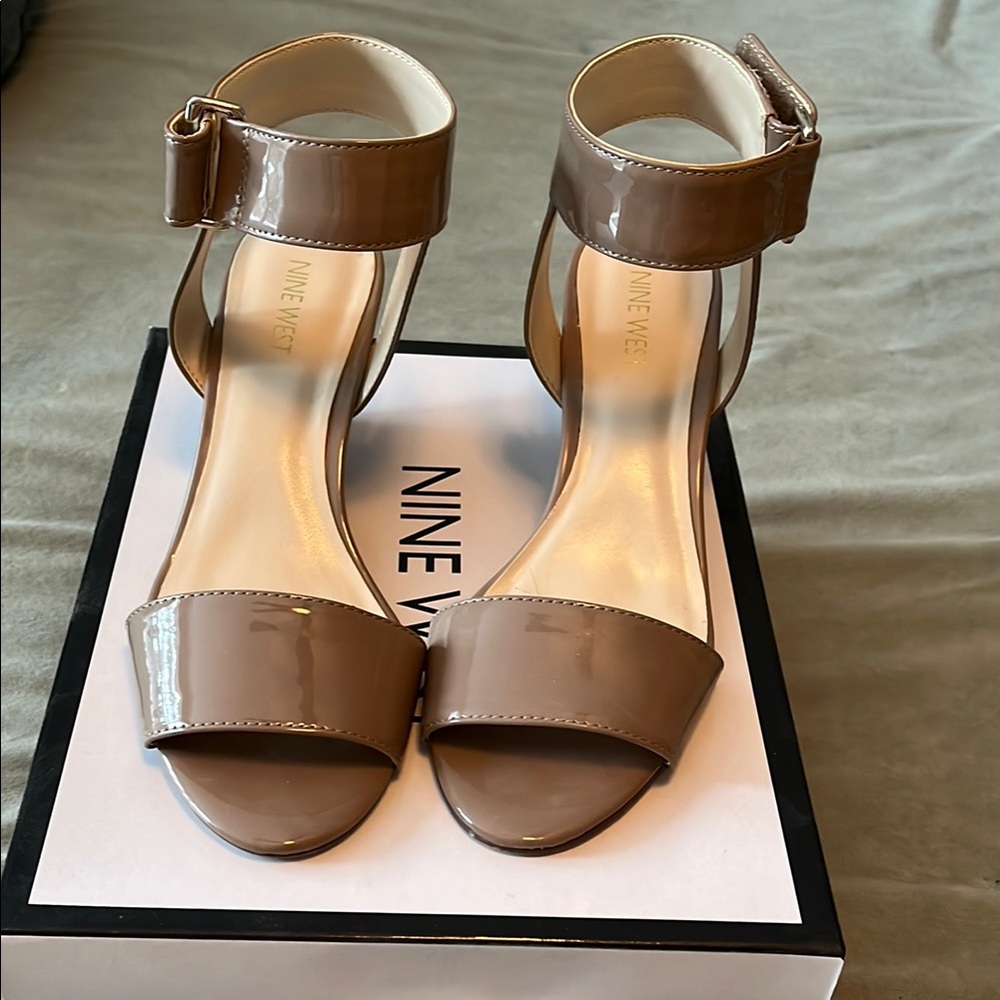 Nine West Riley wedges